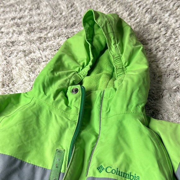 Columbia sportswear size, small youth, winter jacket, lime, green, and gray Omni - Picture 4 of 10